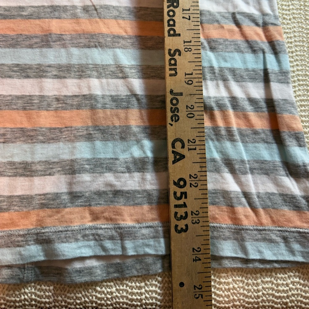 Club Monaco Women’s Striped Gray and Orange T-Shirt - Picture 4 of 7